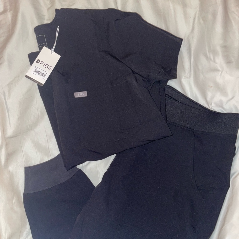 Figs scrubs